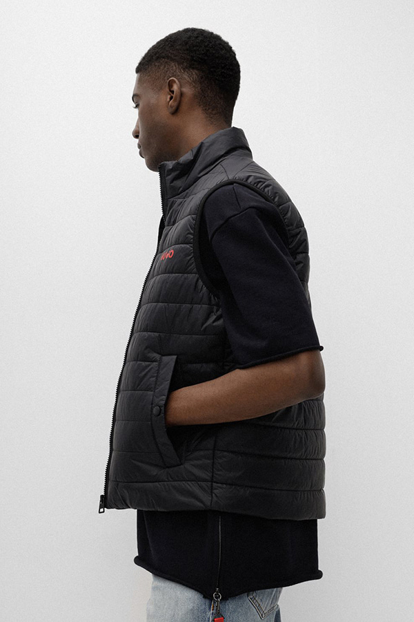 VEST HUGO - 001 BLACK